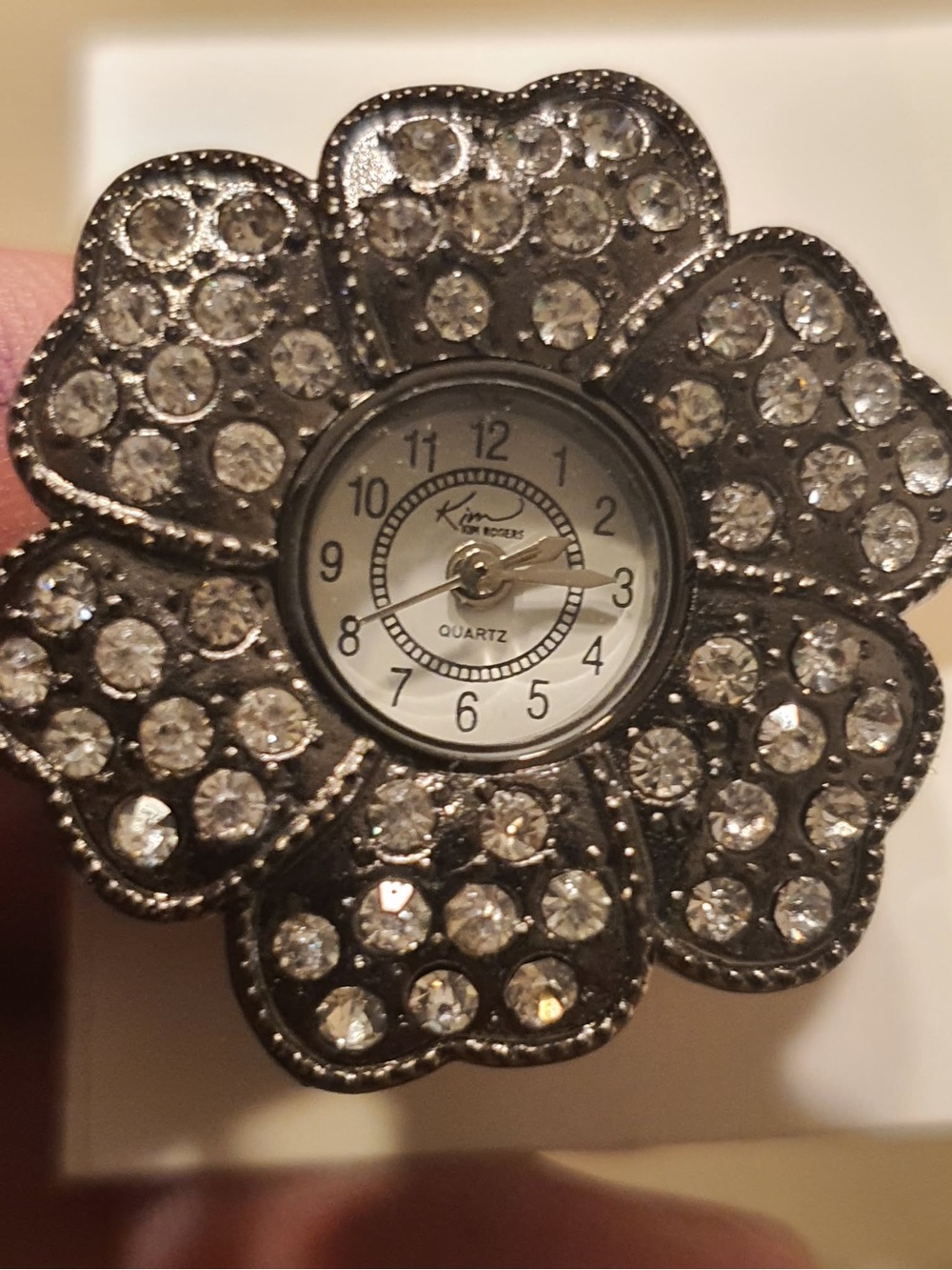 🦋10/$20🦋 Kim By Kim Rogers Black/White Rhinestone Flower Women's Ring Watch